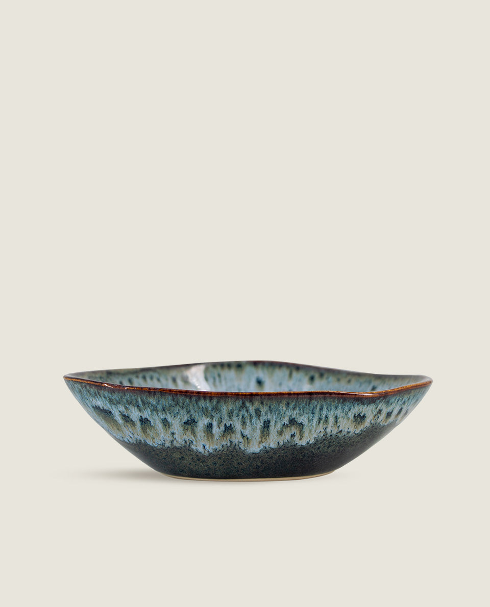 Bowl with irregular edges Belair Arctic green
