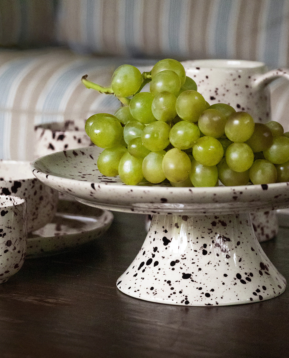 Black speckled cake stand Ketti